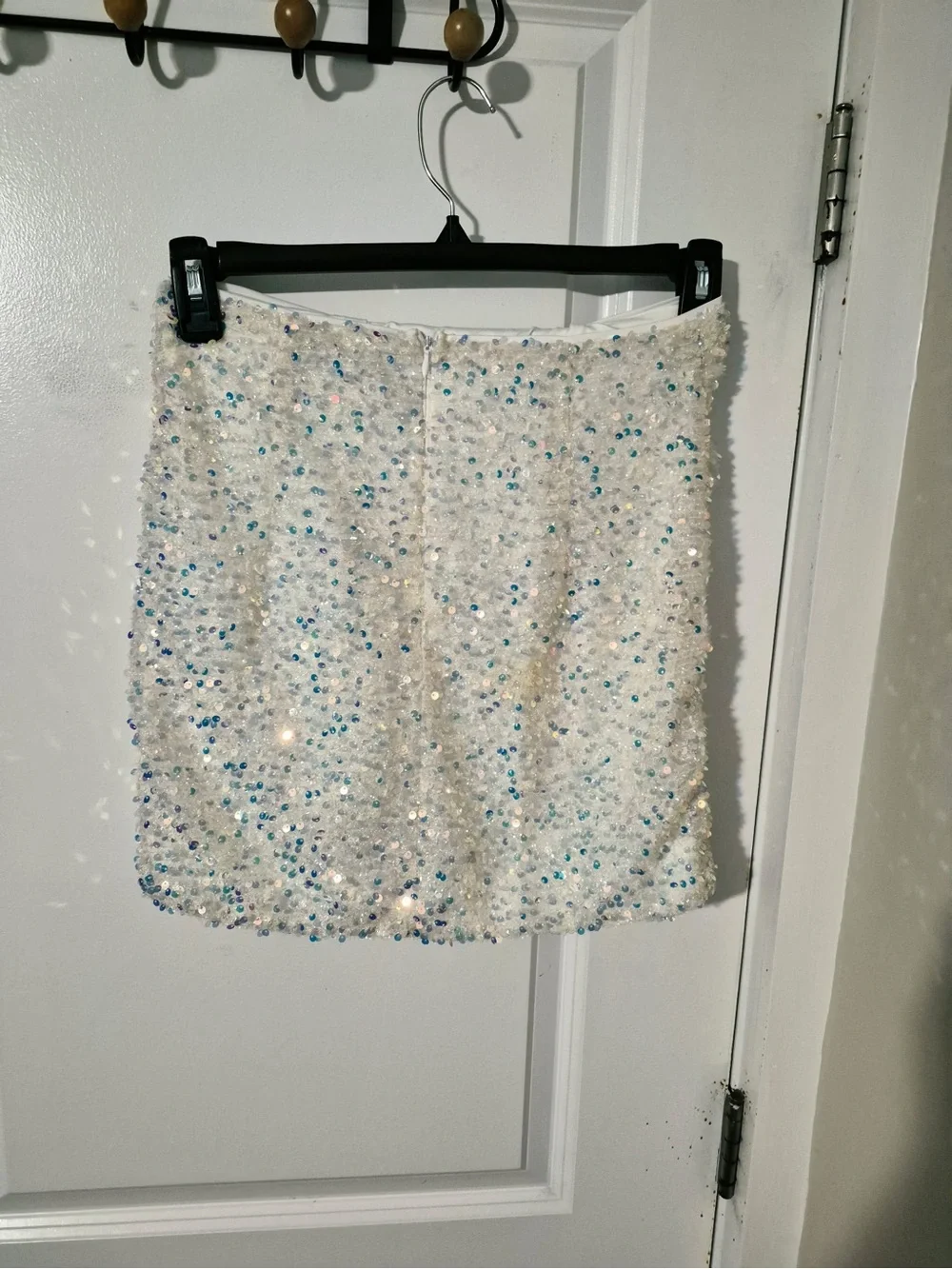 Akira set size S Embellished Ivory Sequin Corset Top & Mini Skirt Set - Picture 2 of 4